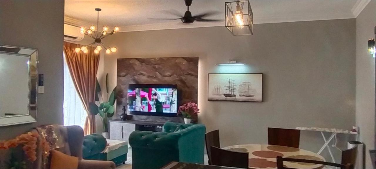 Cmk Apartmen Mutiara Tower 3 Bedroom Kota Bharu#Netflix מראה חיצוני תמונה