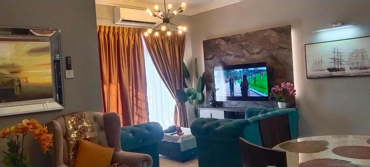 Cmk Apartmen Mutiara Tower 3 Bedroom Kota Bharu#Netflix מראה חיצוני תמונה
